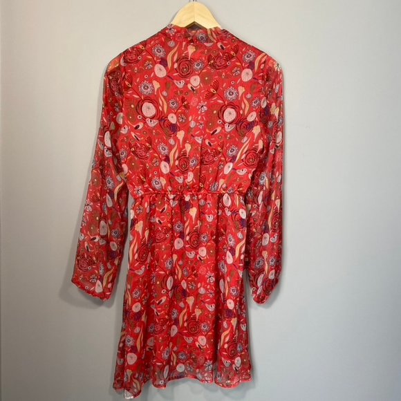 Hide & Seek Patterned Dress Size SM - Picture 2 of 6